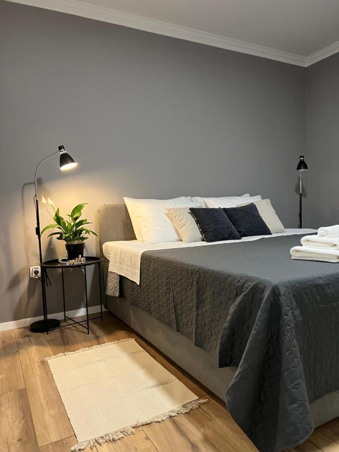 Cinderella Apartment With Free Parking Pula Extérieur photo